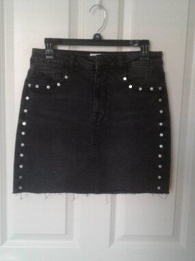 Kensie black jean skirt with silver studs